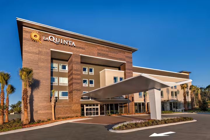 Comfort Inn North HOTELS IN PET FRIENDLY HOTELS THAT ALLOWS DOGS