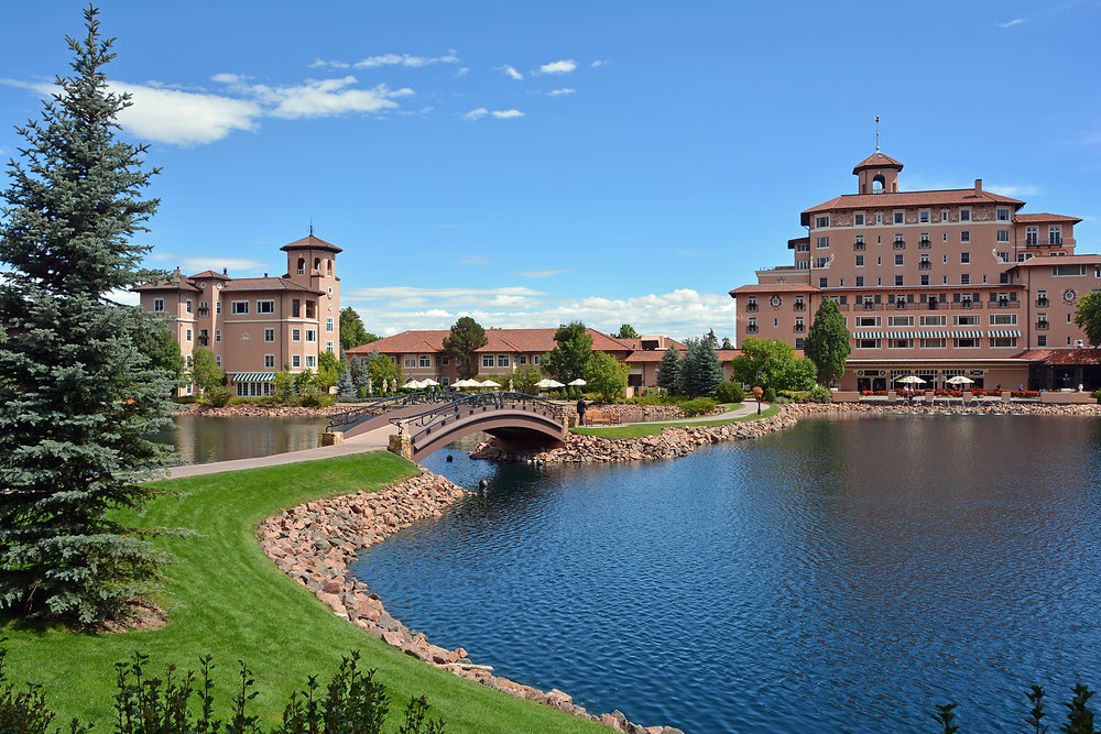The Broadmoor Image HOTELS IN PET FRIENDLY HOTELS THAT ALLOWS DOGS